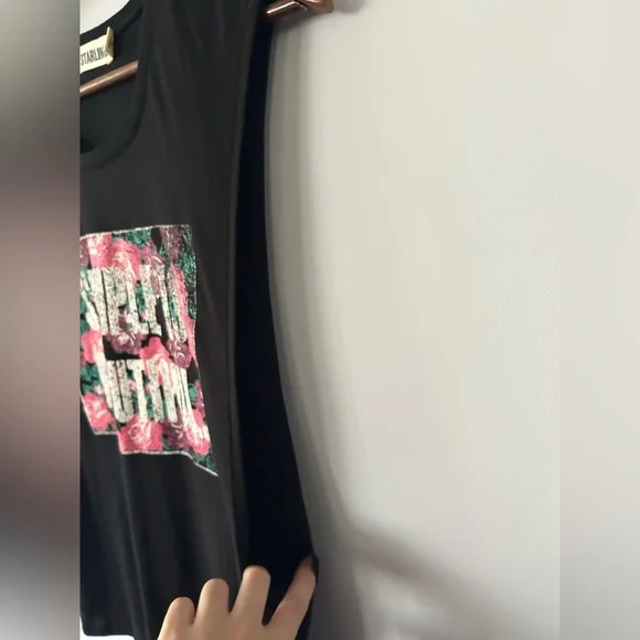 Starling Black Graphic Print Muscle Tee, Preloved, Size Med - Picture 5 of 5